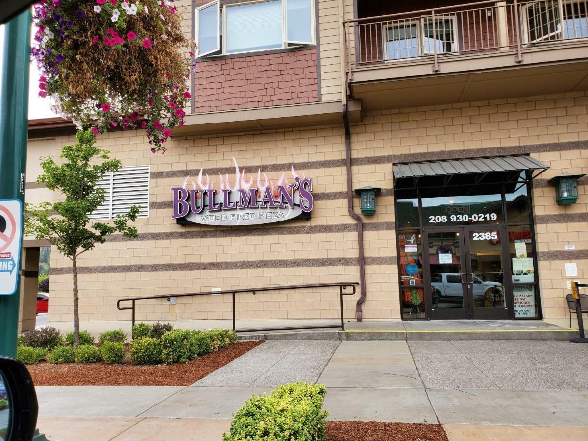 Huetter Lane Hotel Exterior photo
