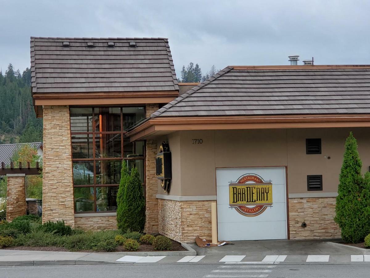 Huetter Lane Hotel Exterior photo